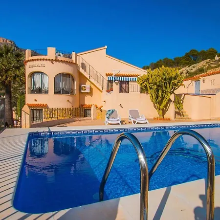 Markus - Plusholidays Villa *